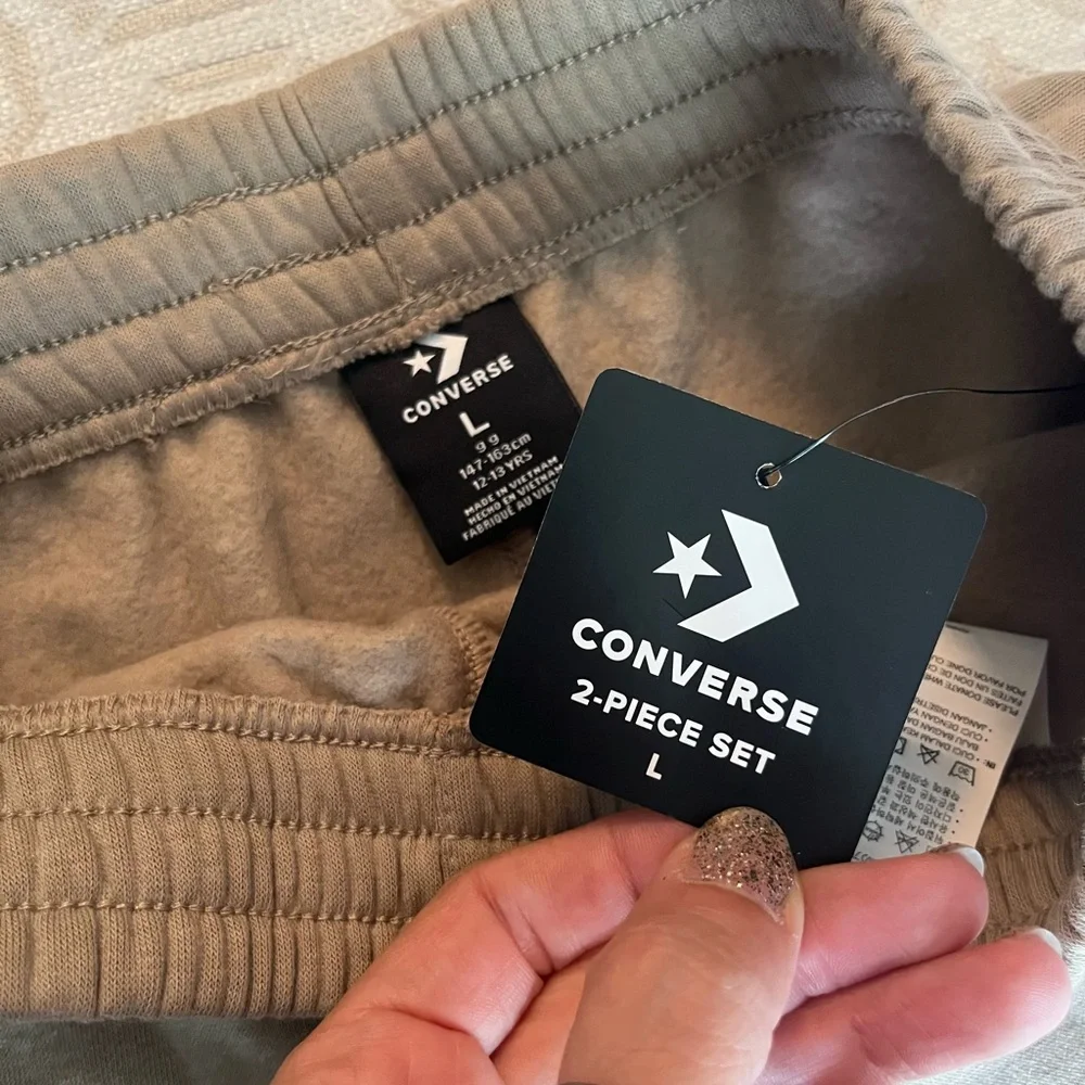 Converse Cream Tee and Brown Shorts Set. Boys size Large.